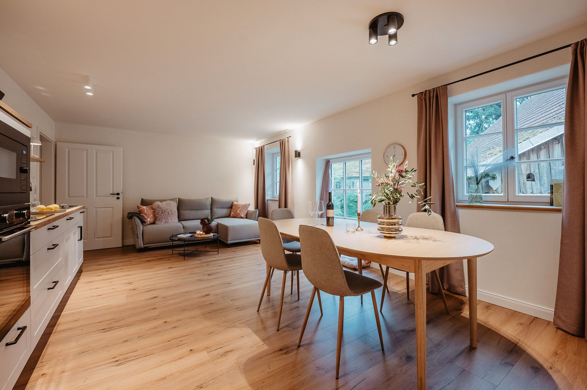 Wohn- und Essbereich